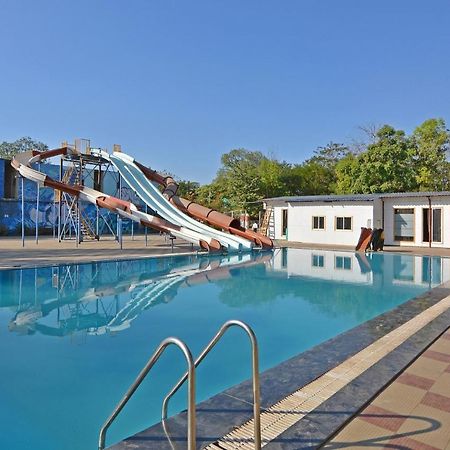 Oyo Midway Park Resort Atgaon Экстерьер фото